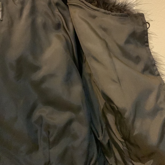 Fun cropped black feather jacket - Picture 6 of 7